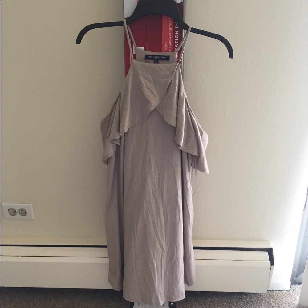 Flutter sleeve halter dress